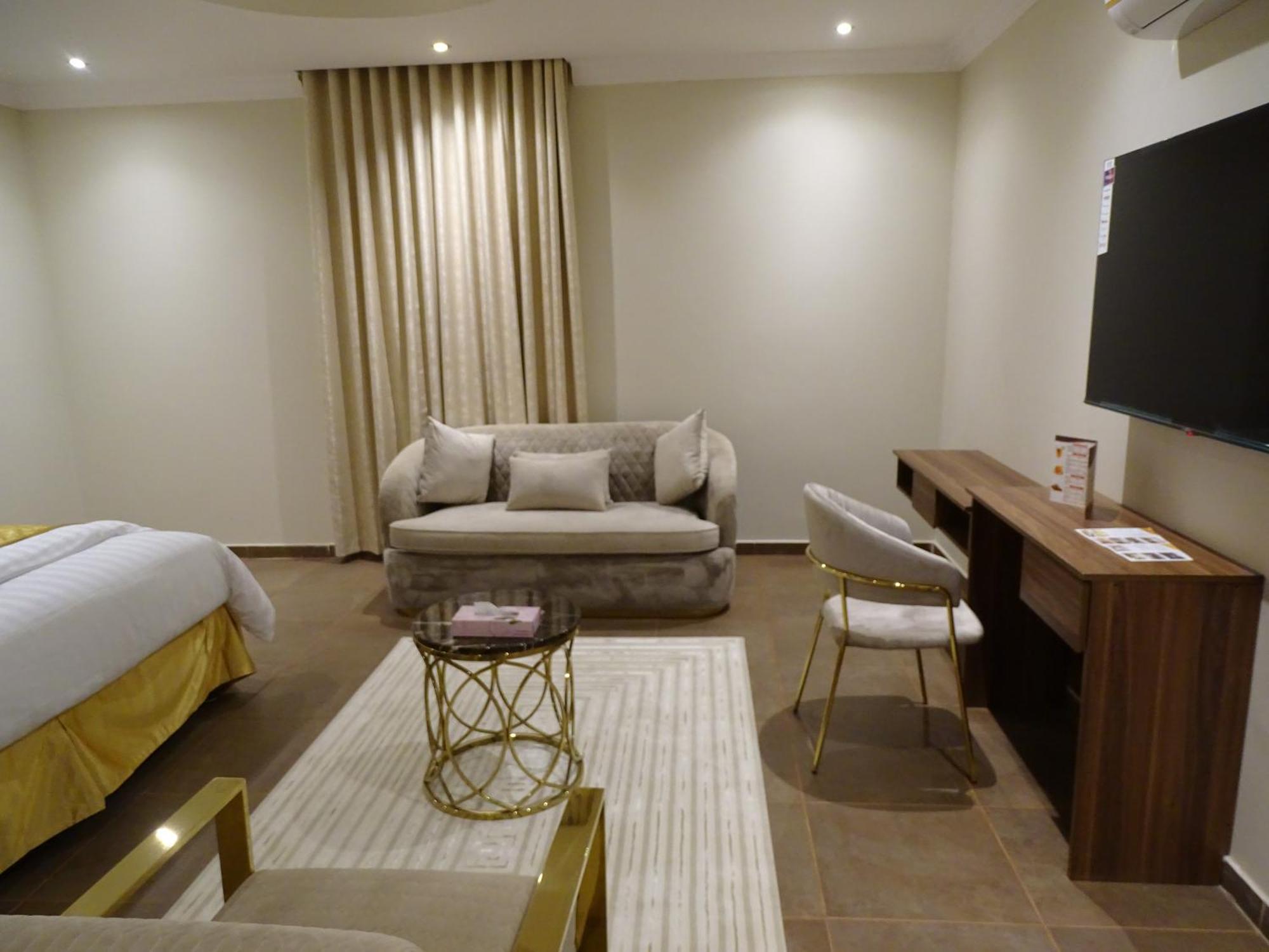 Comfort Inn Al Taawon - Family Only Riyadh Exteriör bild